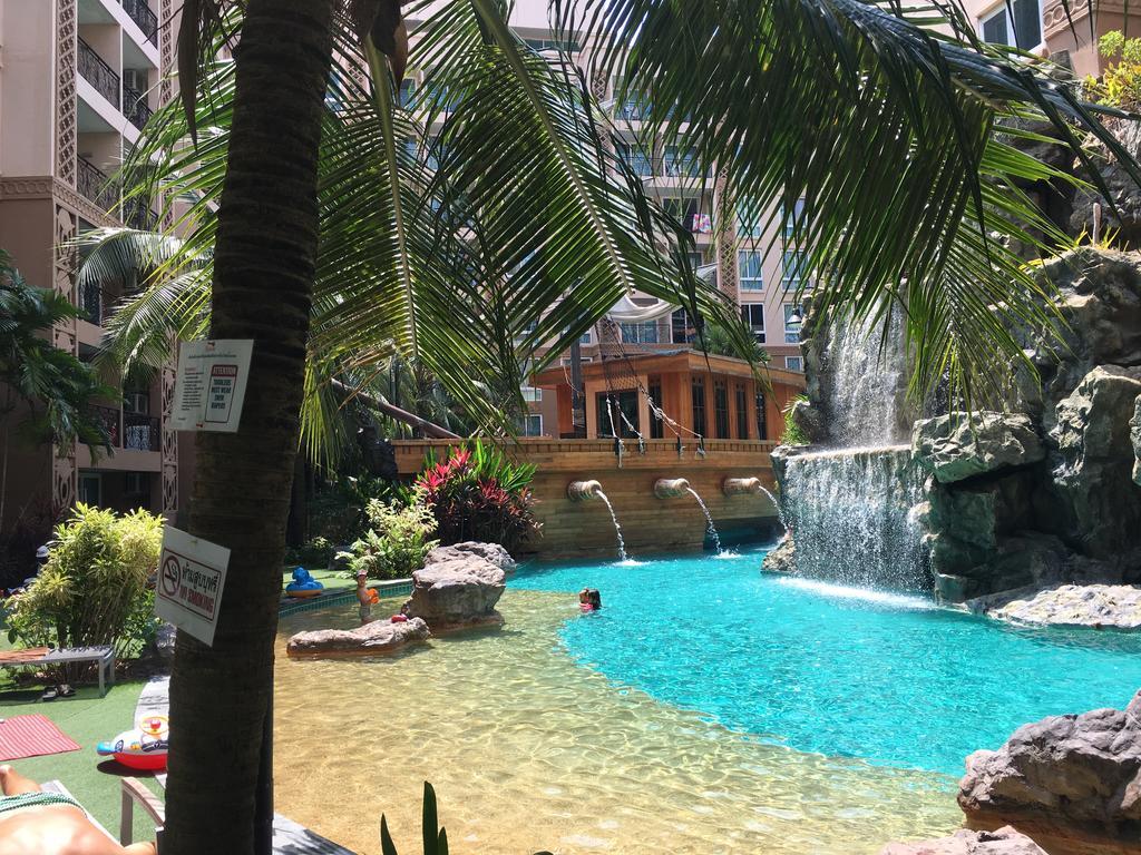 Atlantis Condo Resort Jomtian Pattaya Pantai Jomtien Bagian luar foto