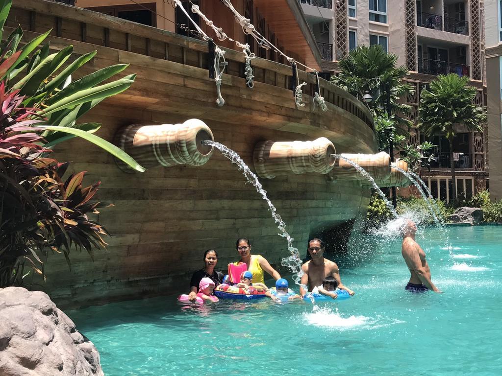 Atlantis Condo Resort Jomtian Pattaya Pantai Jomtien Bagian luar foto