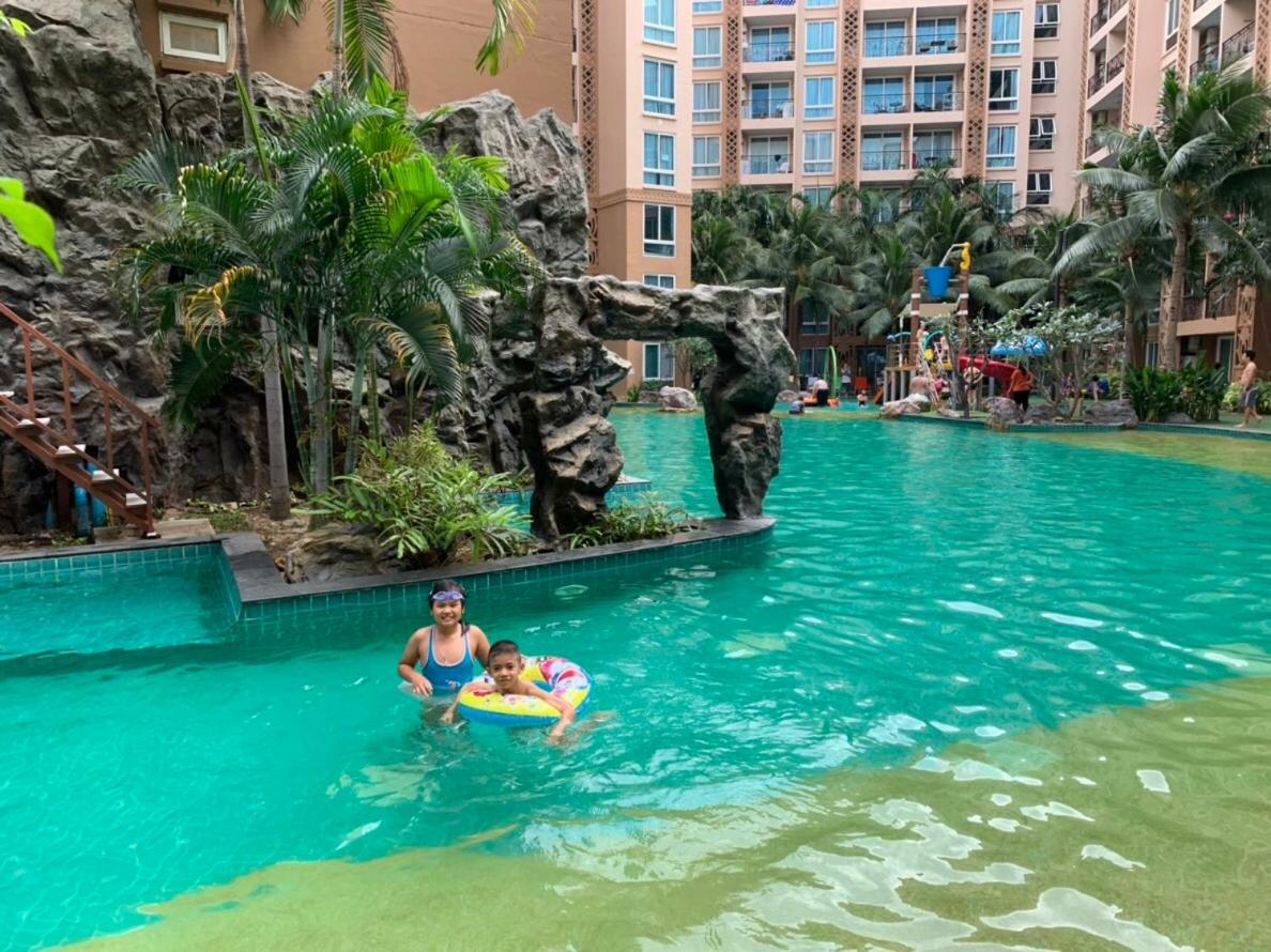 Atlantis Condo Resort Jomtian Pattaya Pantai Jomtien Bagian luar foto