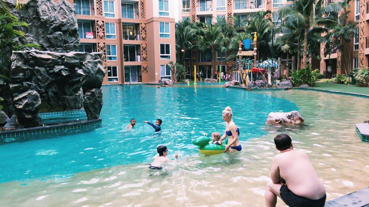 Atlantis Condo Resort Jomtian Pattaya Pantai Jomtien Bagian luar foto
